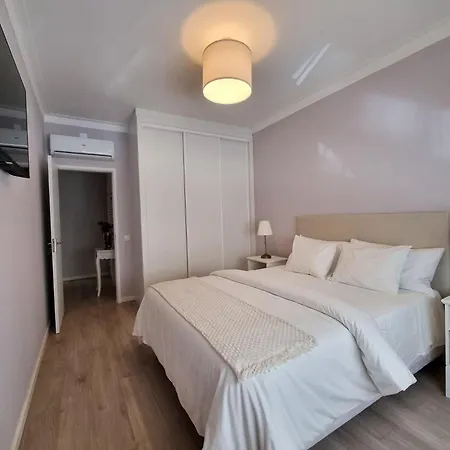 Lcf - 2 Bedroom With Private Bbq Garden *