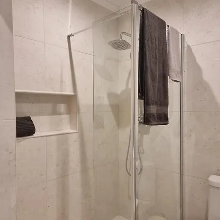 Lcf - 2 Bedroom With Private Bbq Garden *